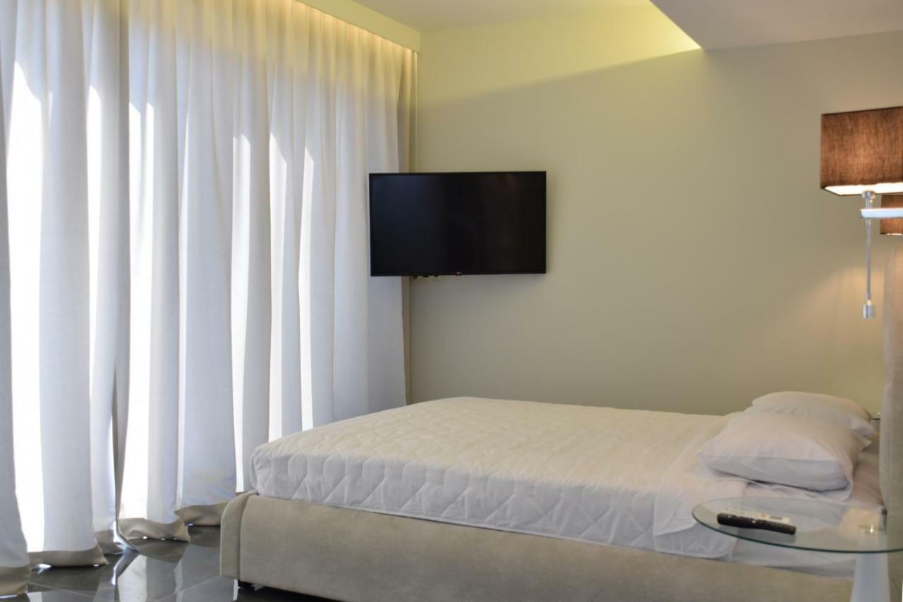 24K Athena Suites Atenas Exterior foto