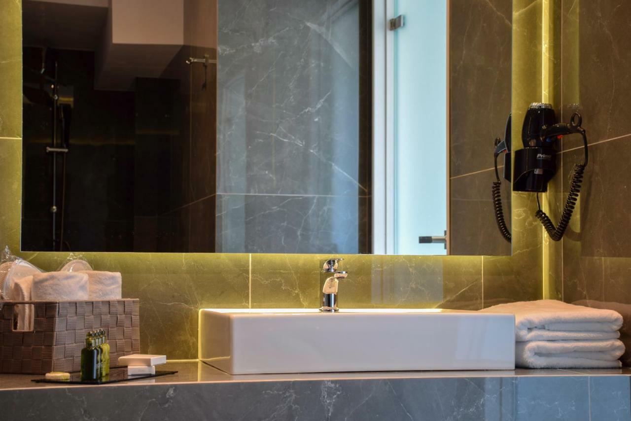 24K Athena Suites Atenas Exterior foto